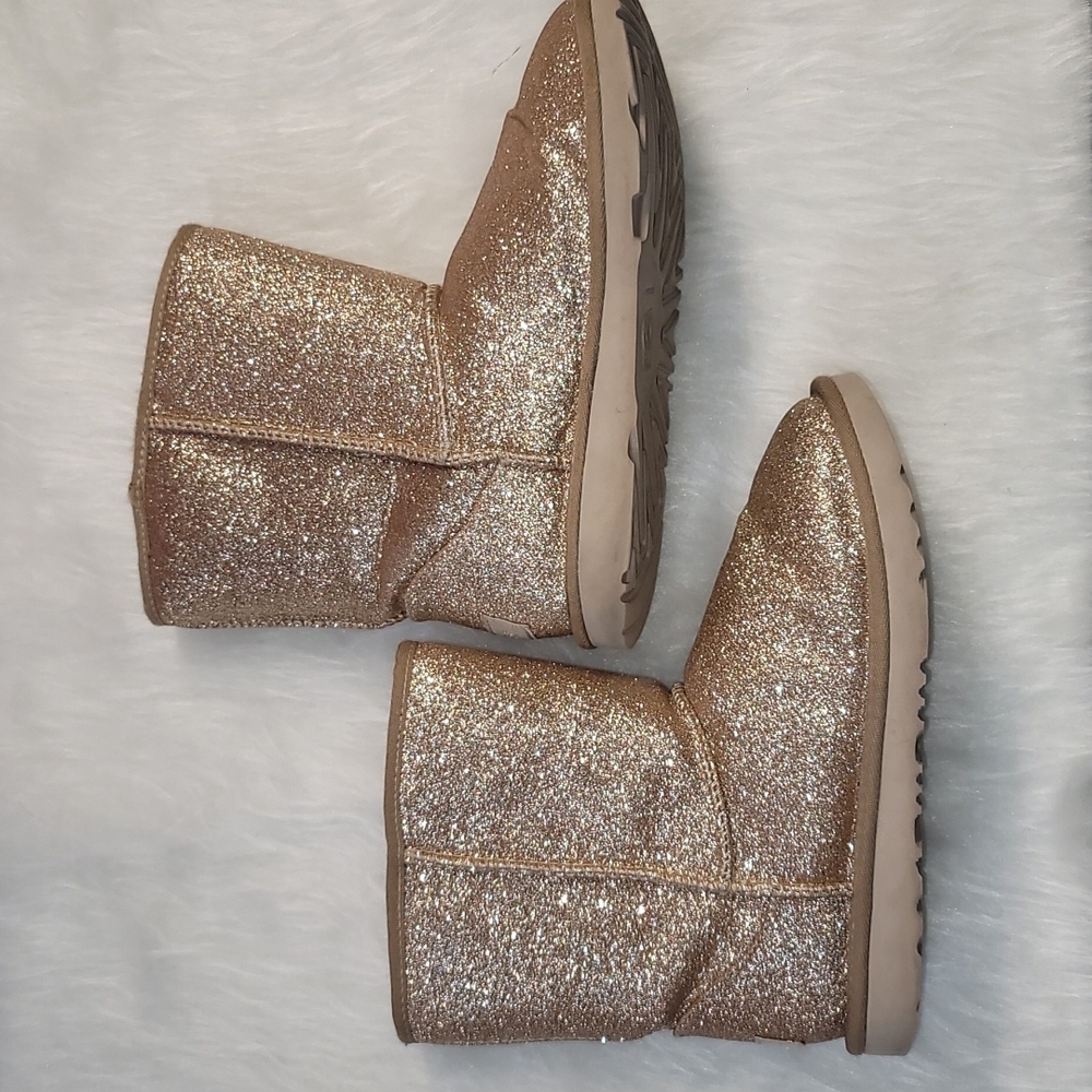 Girls Size 4 Glitter Ugg Boots